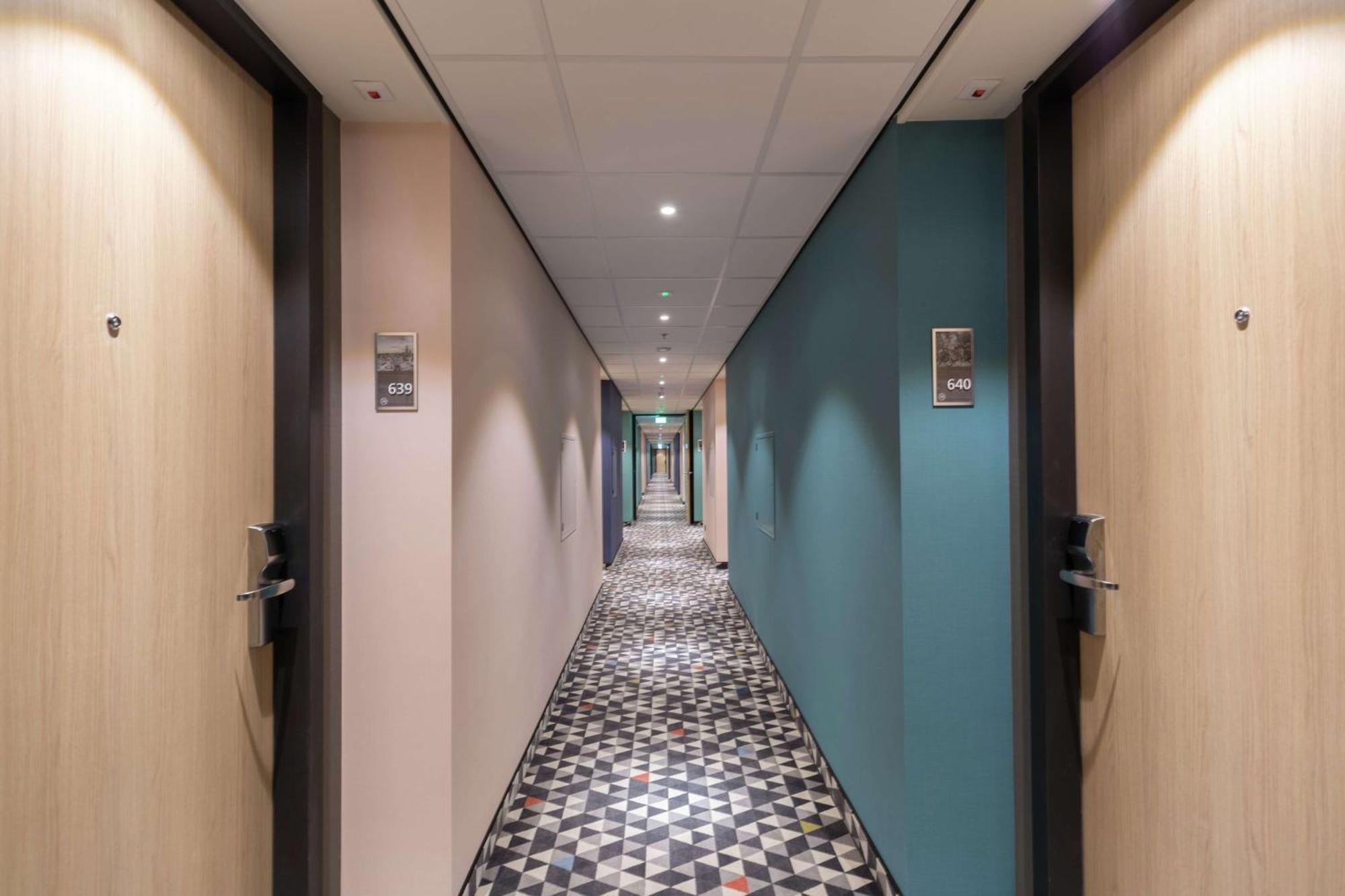 Hotel Hampton By Hilton Station 3*